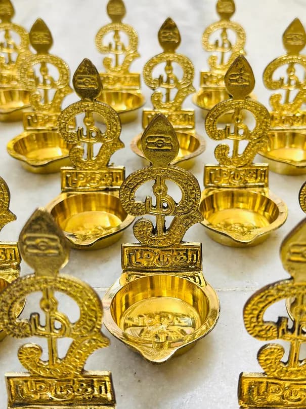 Brass Om Muruga Diya — image 1